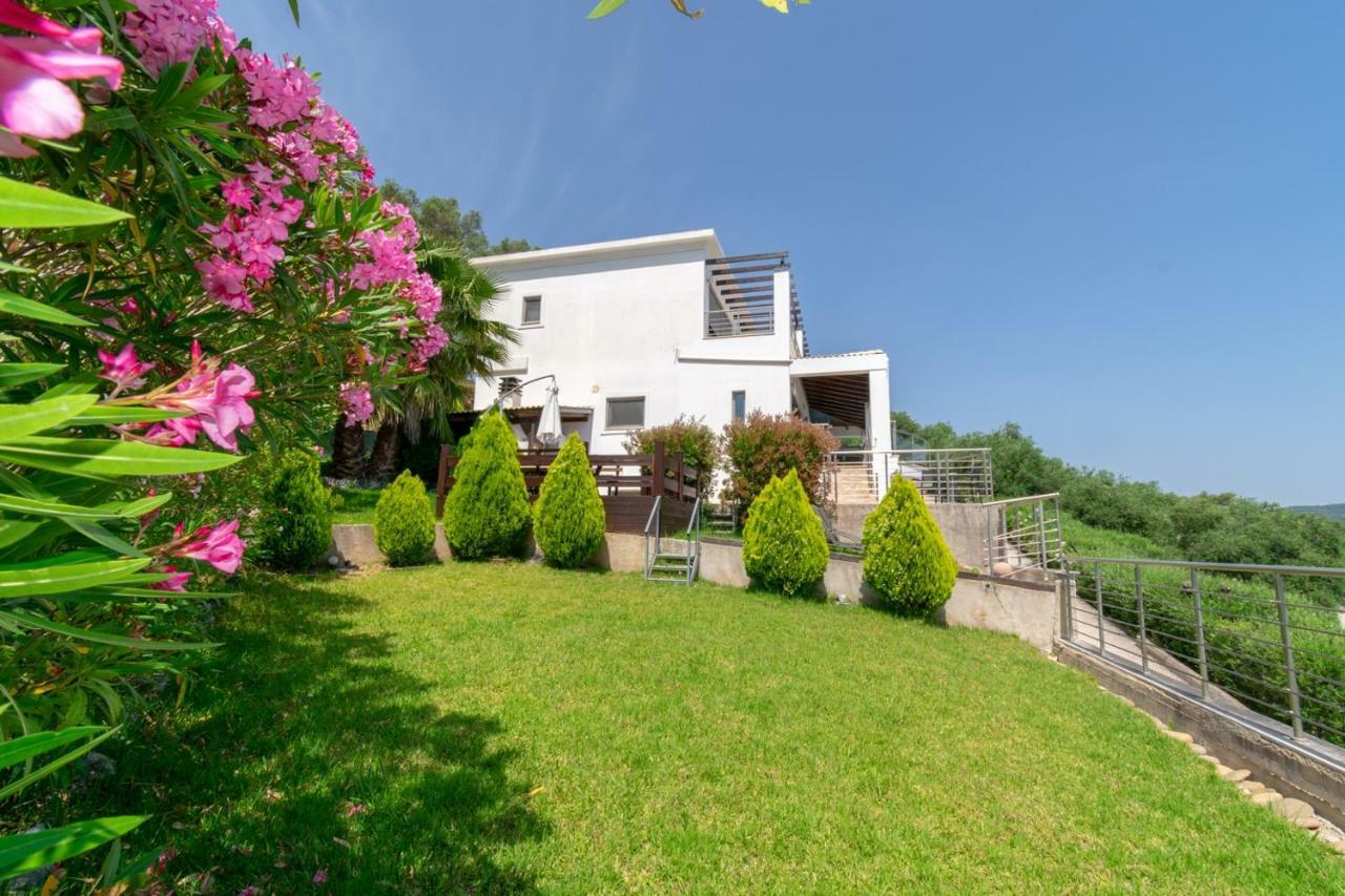 Ionian Pearl Luxury Spa Villa Mesongi Exterior photo